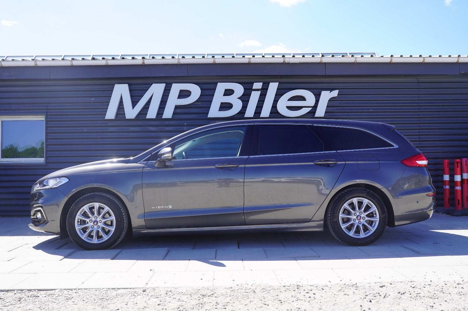 Billede af Ford Mondeo 2,0 HEV Titanium stc. CVT