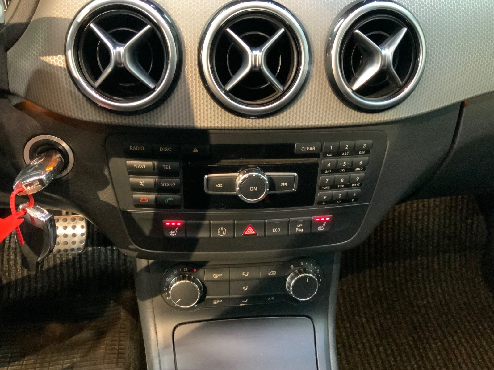 Mercedes-Benz B 200