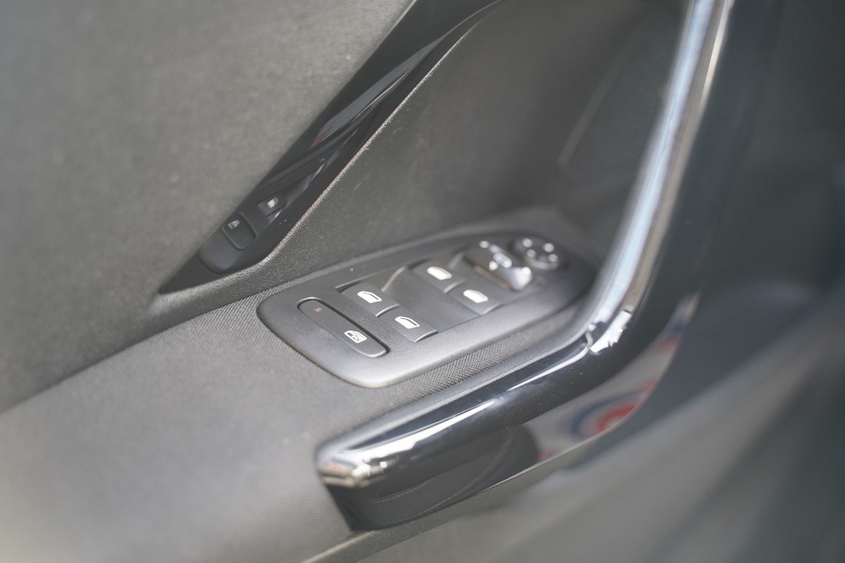 Billede af Peugeot 208 1,5 BlueHDi 100 Allure Sky