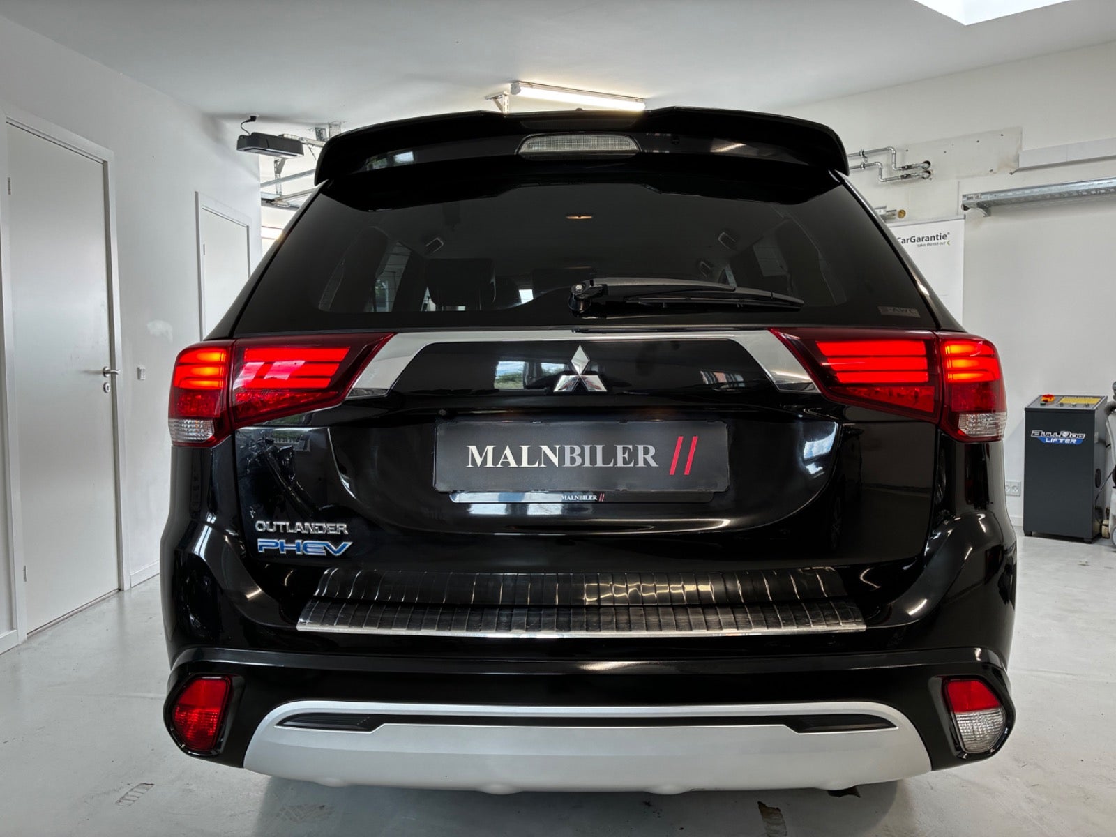 Billede af Mitsubishi Outlander 2,4 PHEV Invite+ CVT 4WD