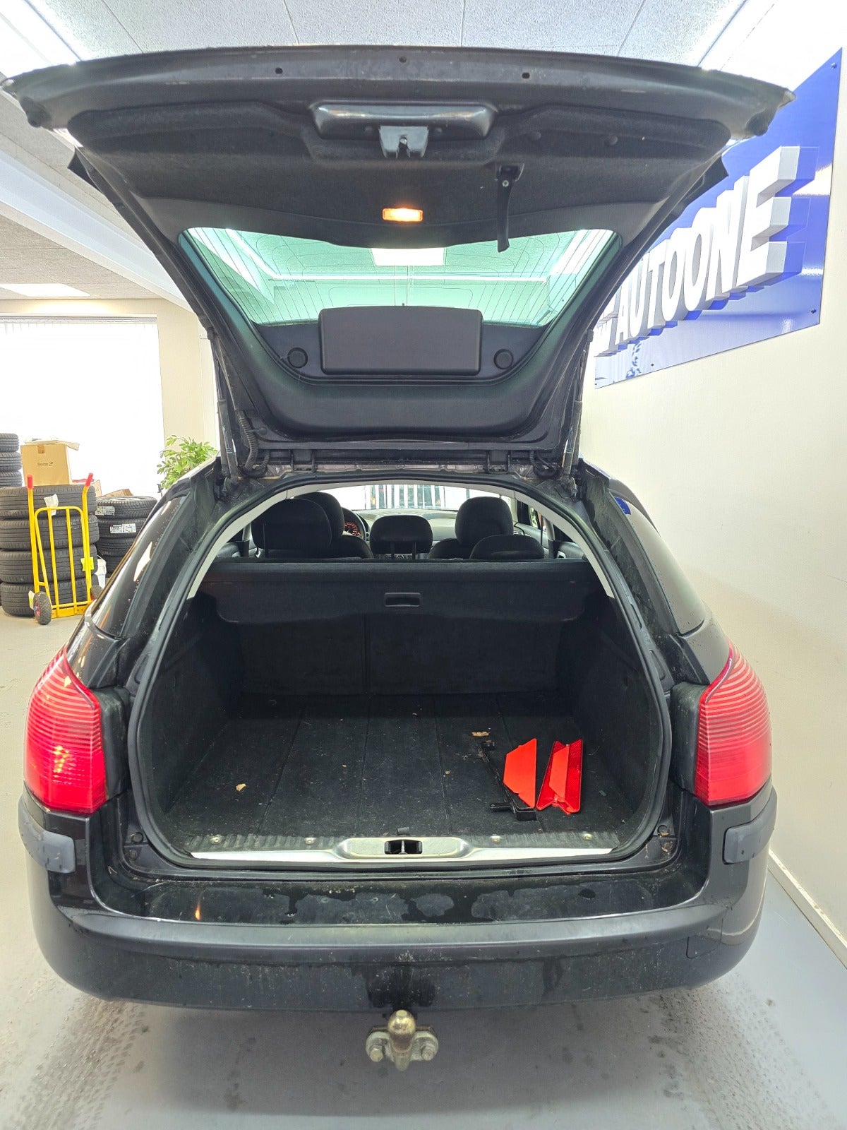 Billede af Peugeot 407 1,8 XR stc.