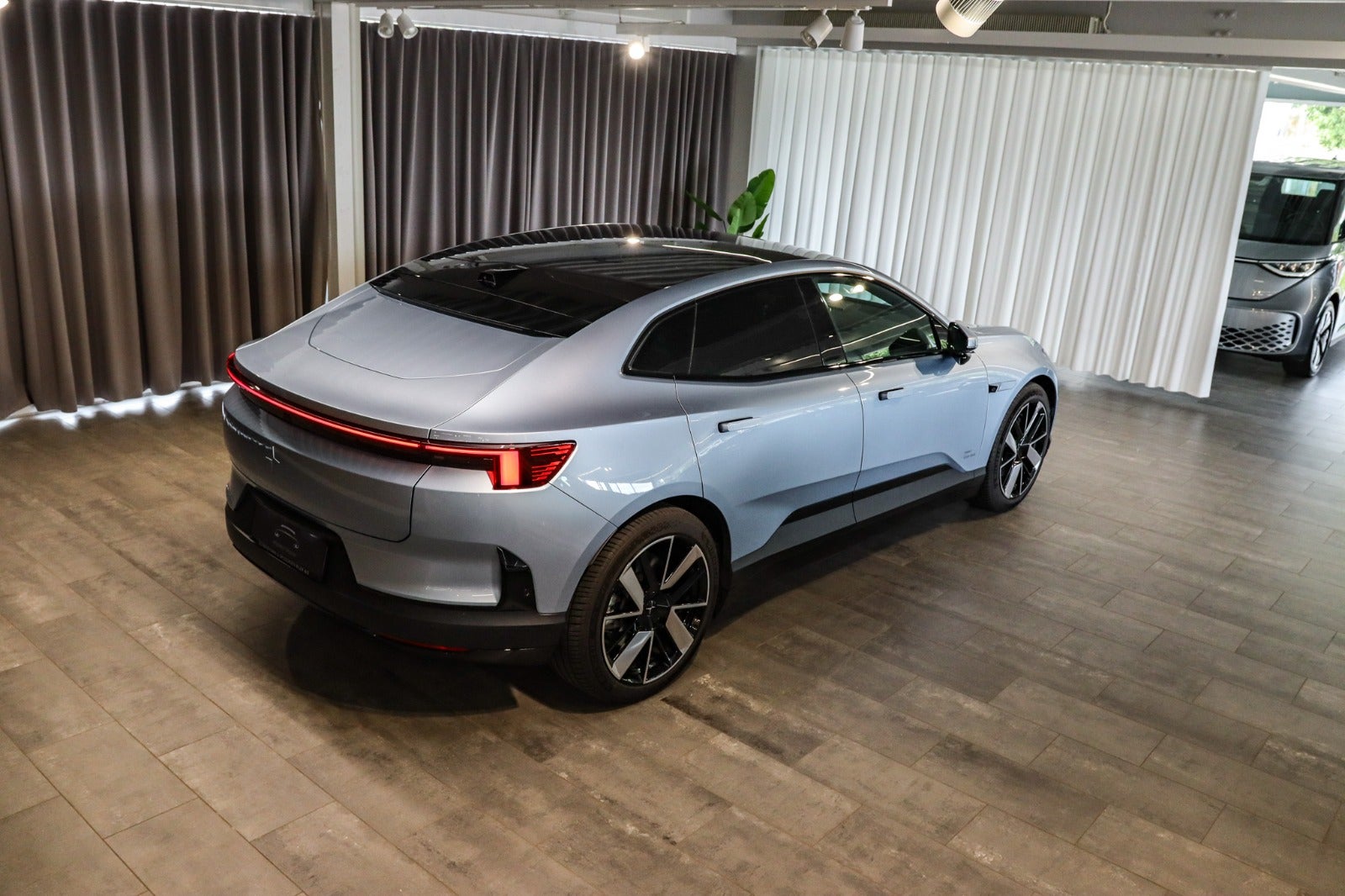 Billede af Polestar 4 Coupé Long Range AWD
