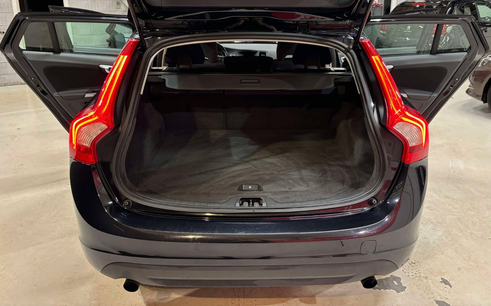 Billede af Volvo V60 1,6 T4 180 Kinetic aut.