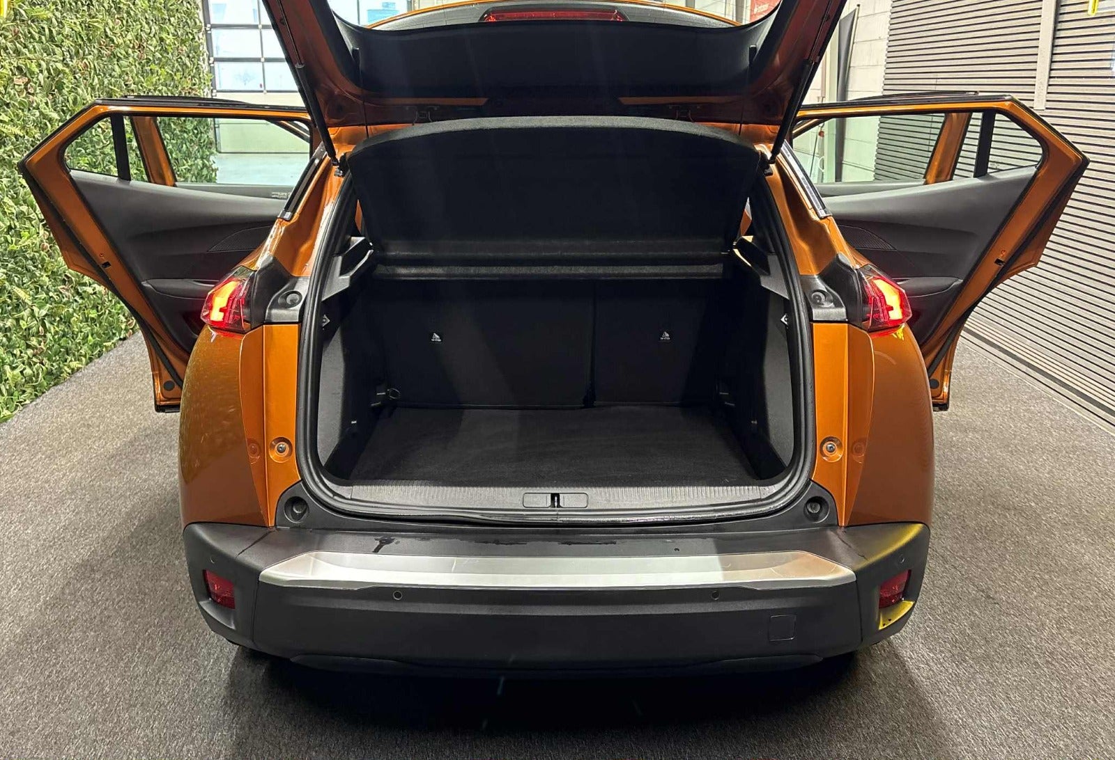 Billede af Peugeot e-2008 50 Active