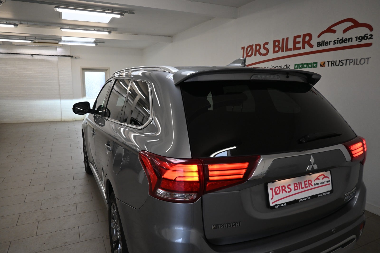 Mitsubishi Outlander PHEV Instyle CVT 4WD