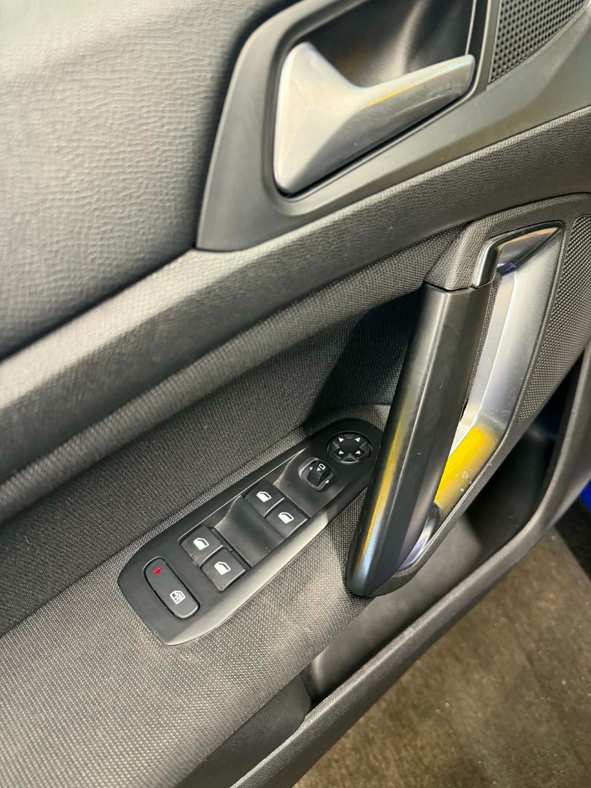 Billede af Peugeot 308 1,2 e-THP 130 Allure SW EAT6