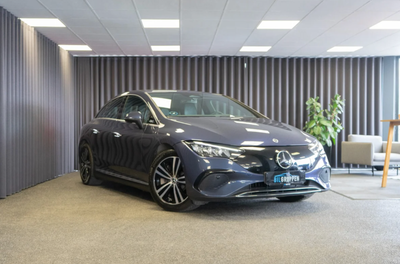 Mercedes EQE300   4d