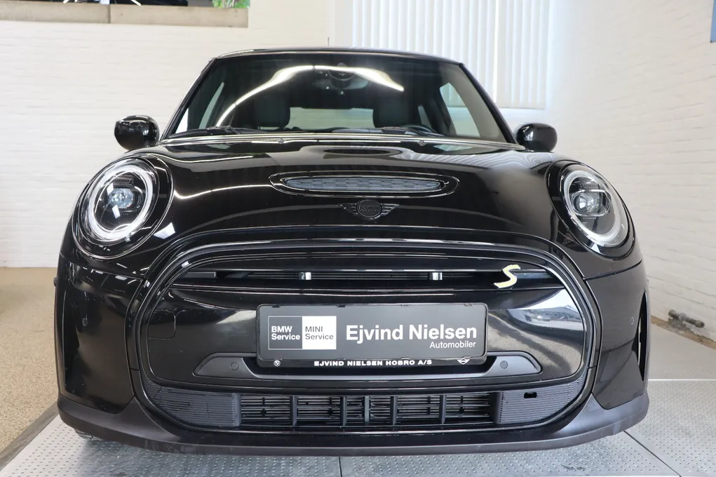 MINI Cooper SE Experience