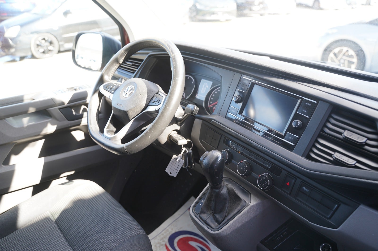 Billede af VW Transporter 2,0 TDi 150 Kassevogn DSG lang