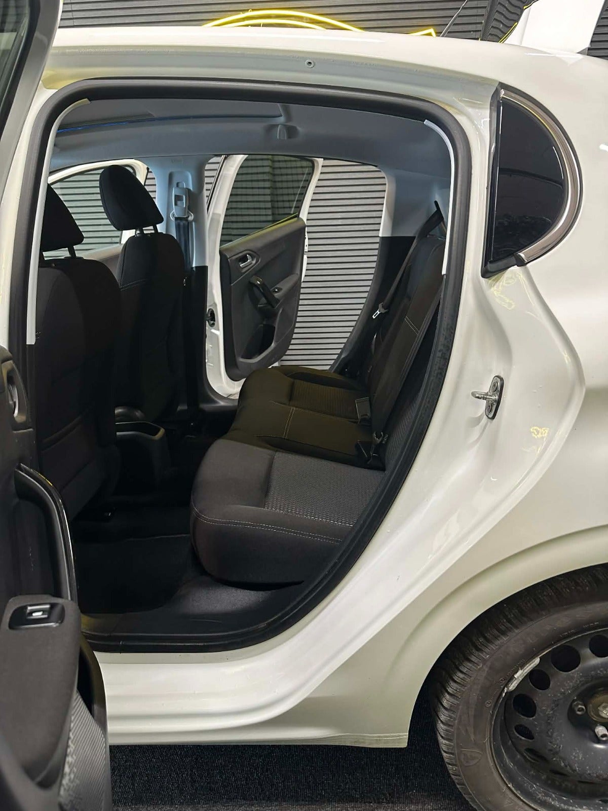 Billede af Peugeot 208 1,5 BlueHDi 100 Prestige Sky