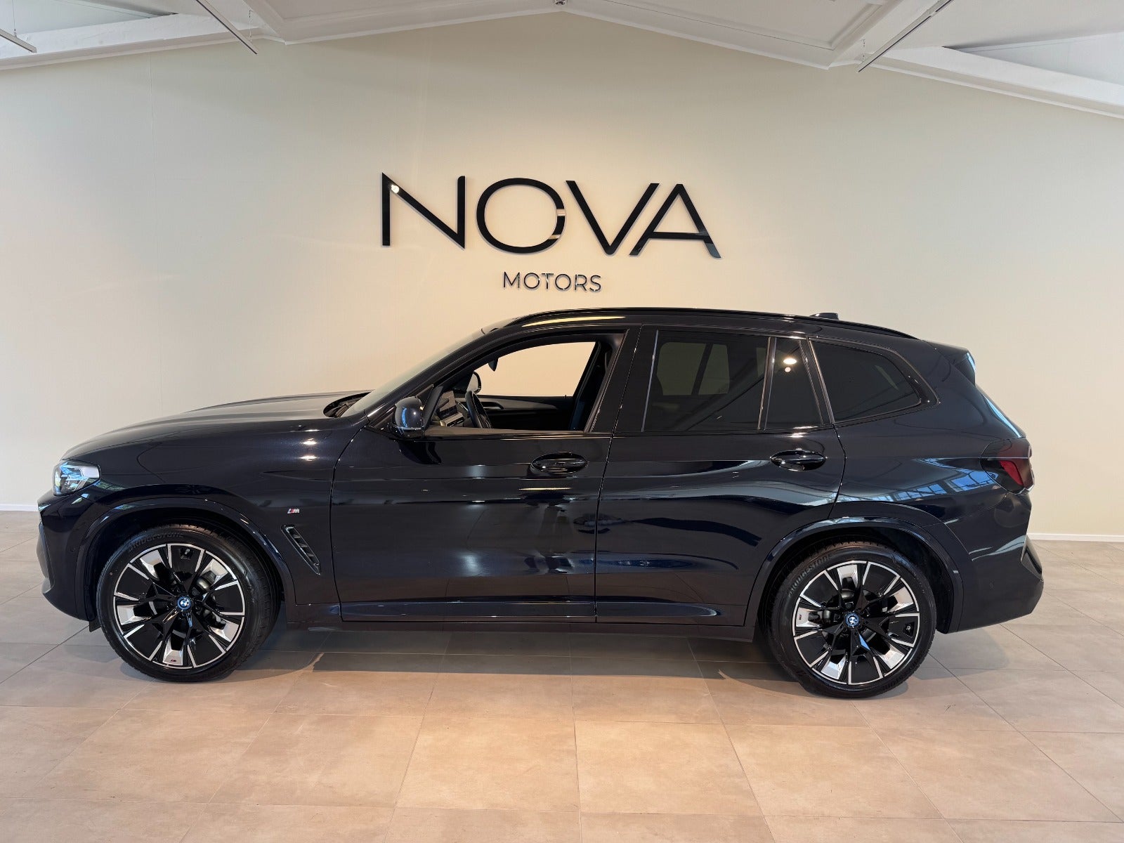 BMW iX3 Charged Plus M-Sport 5d - 2
