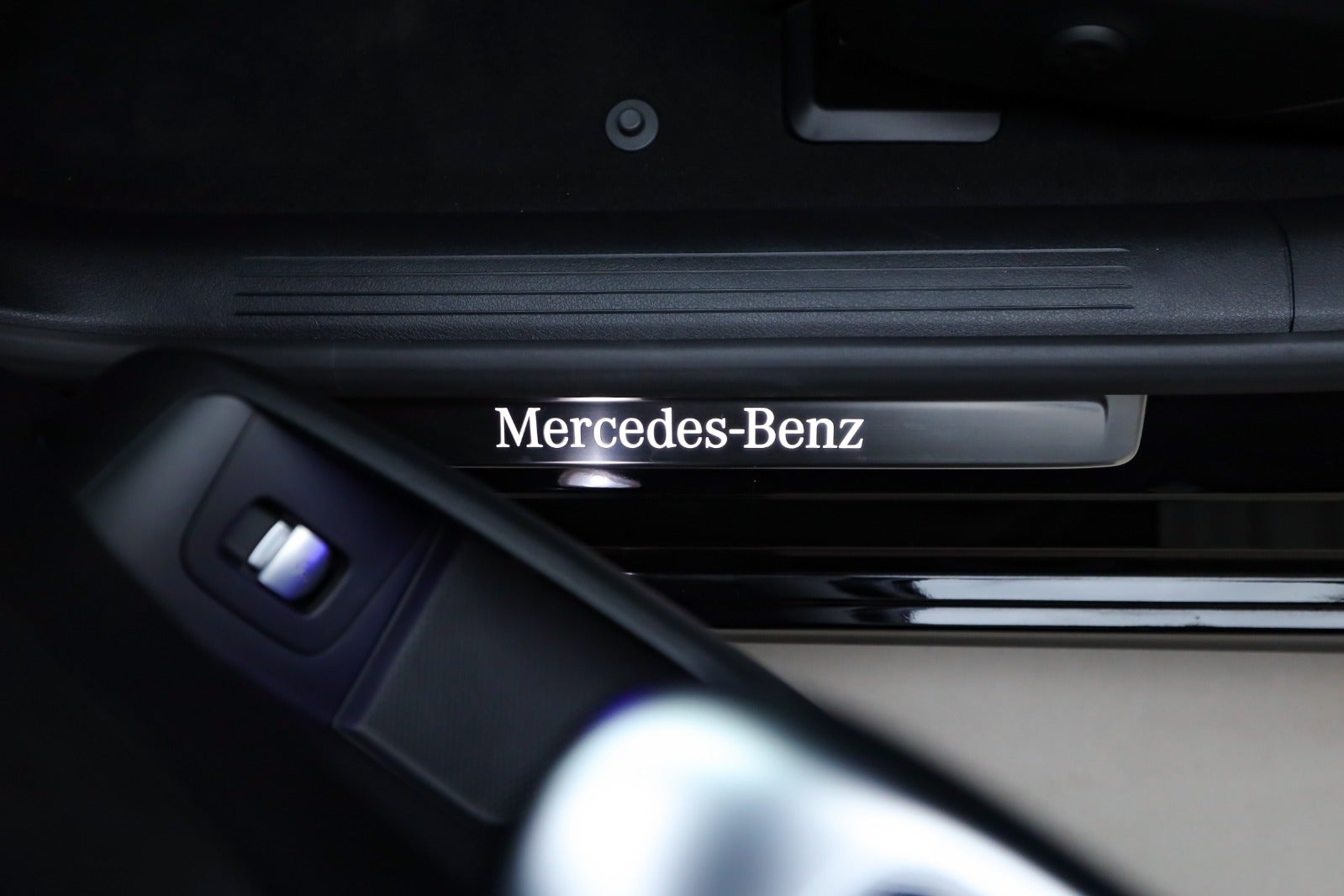Mercedes-Benz EQE 350+