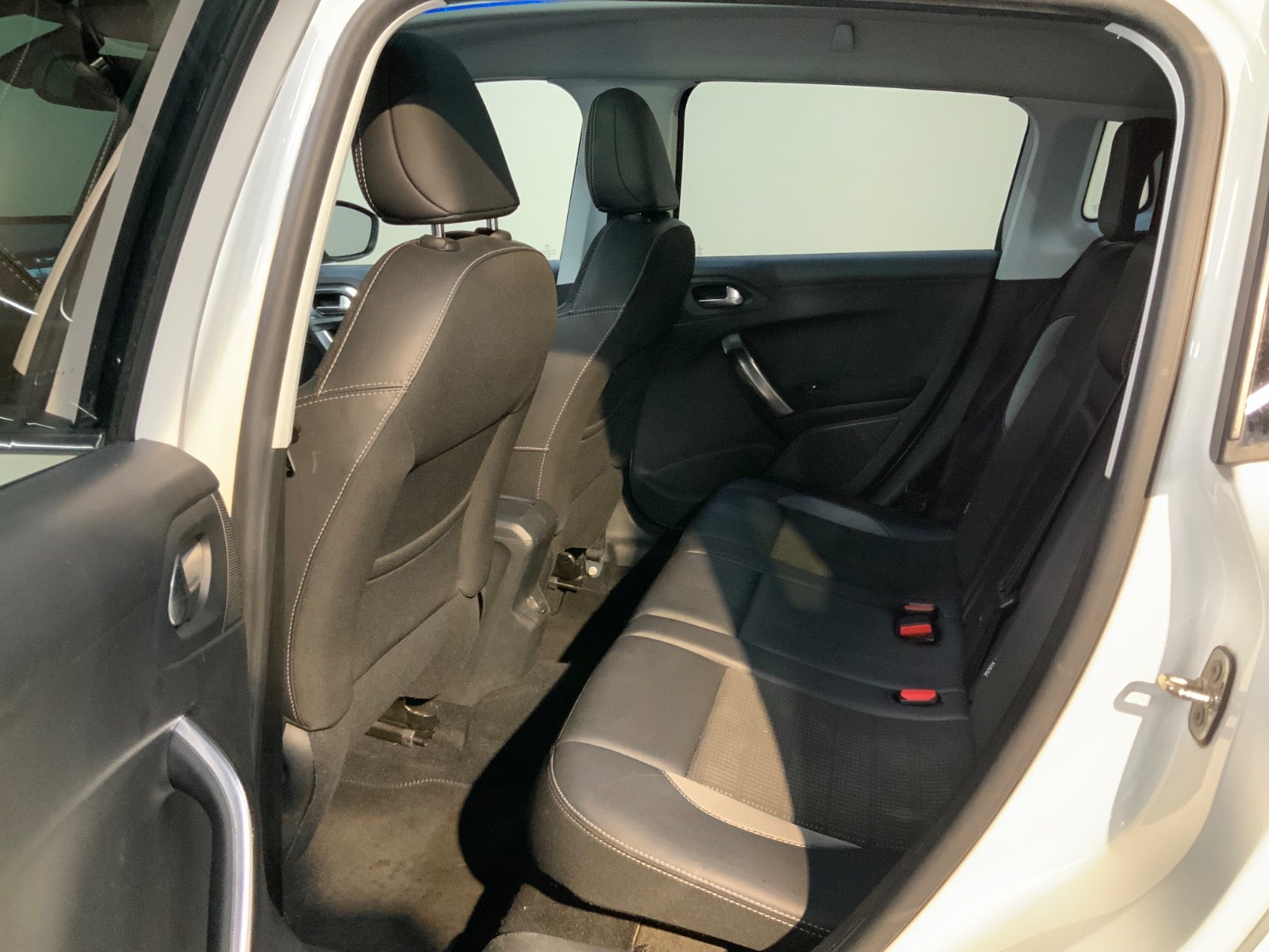 Peugeot 2008 (7/8)