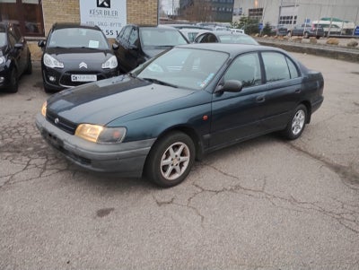 Toyota Carina E 1,6 XLi Commander 4d