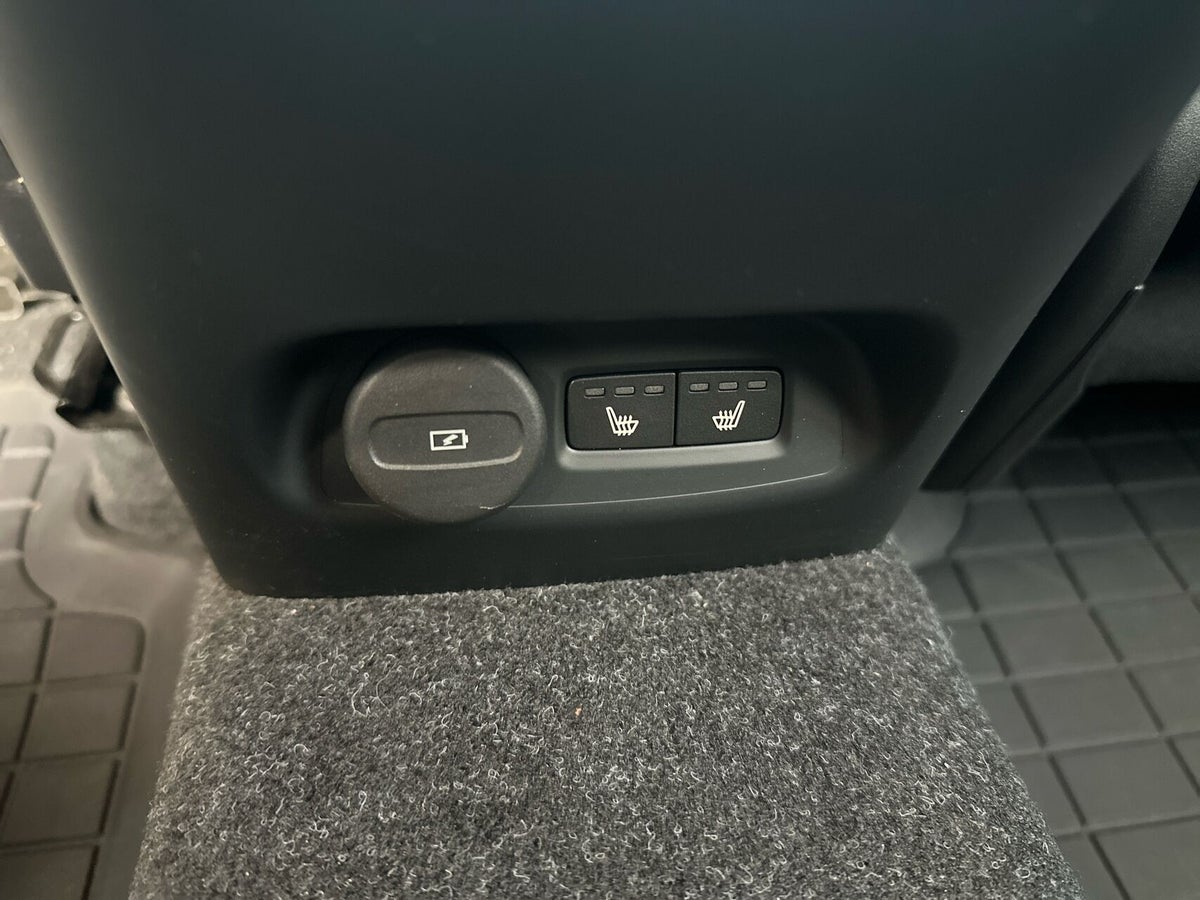 Volvo EX40 Extended Range Black Edition billede 23