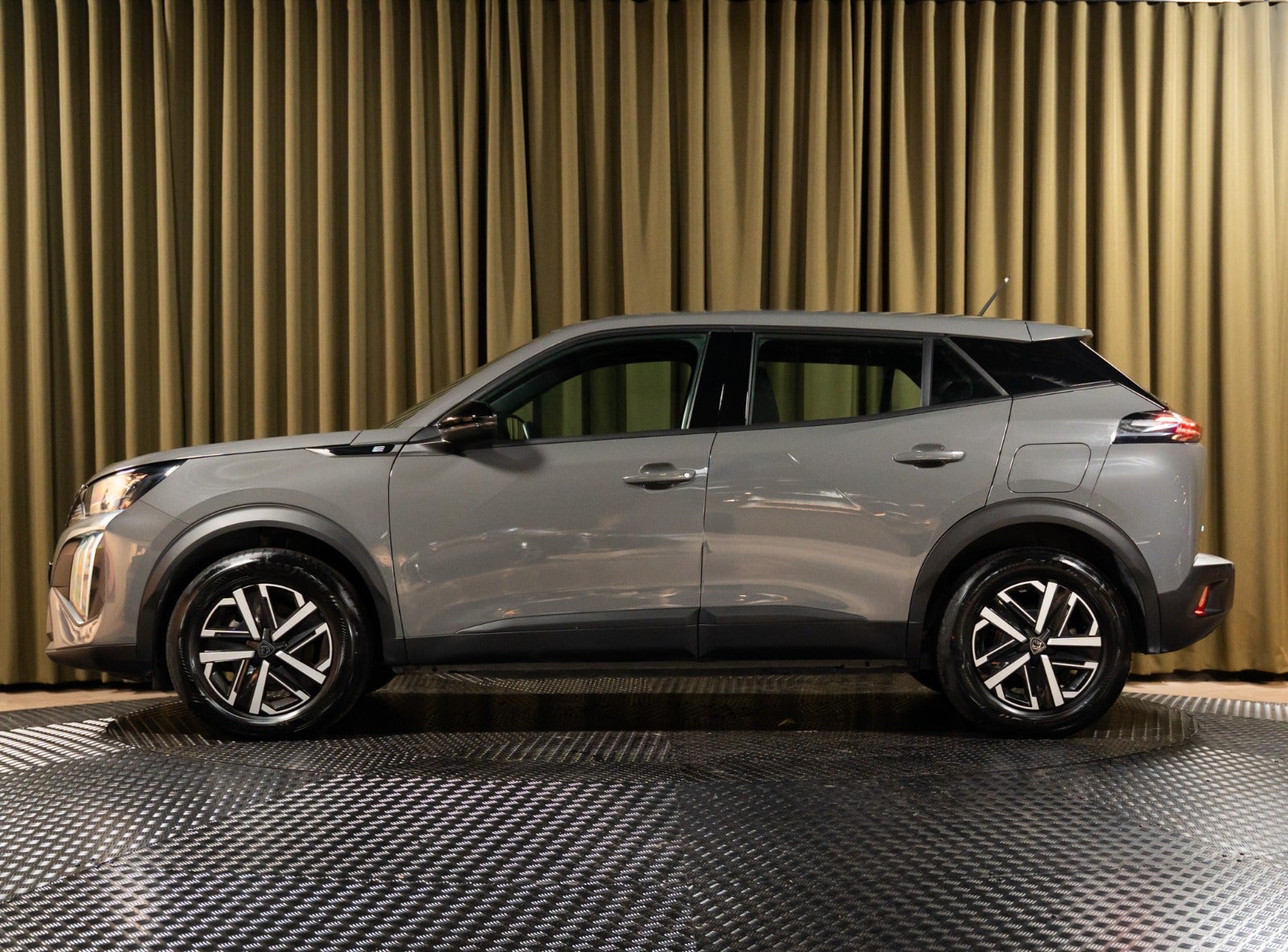 Billede af Peugeot e-2008 50 Active
