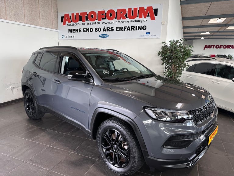 Jeep Compass 4xe Night Eagle aut. 4x4 Van