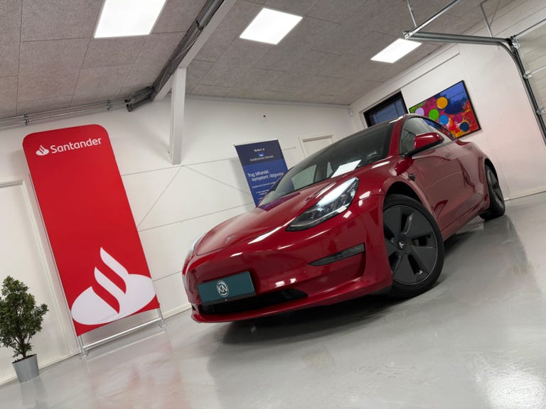 Tesla Model 3 Long Range AWD