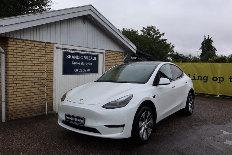 Tesla Model Y Long Range AWD