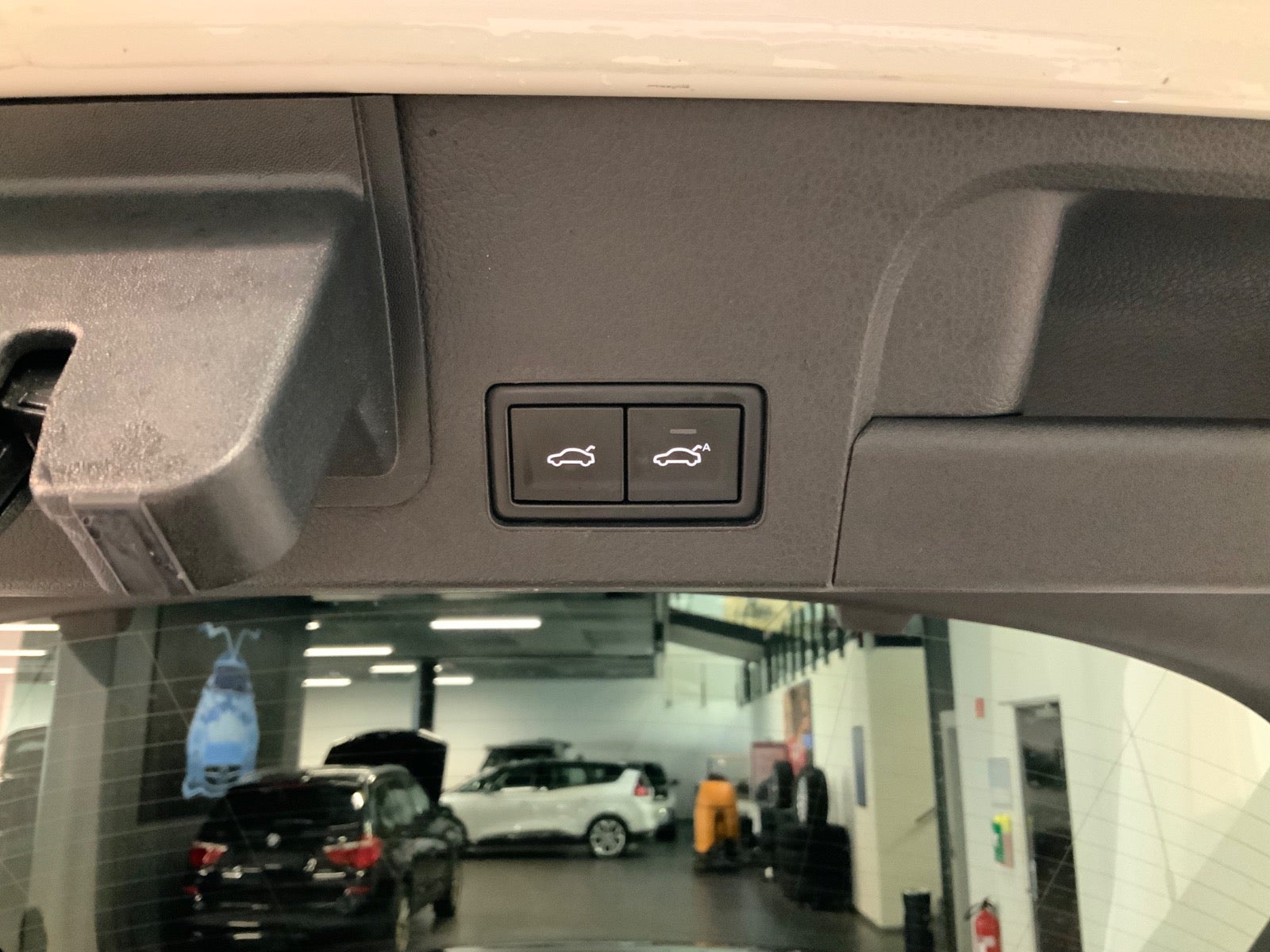 VW Arteon (6/8)