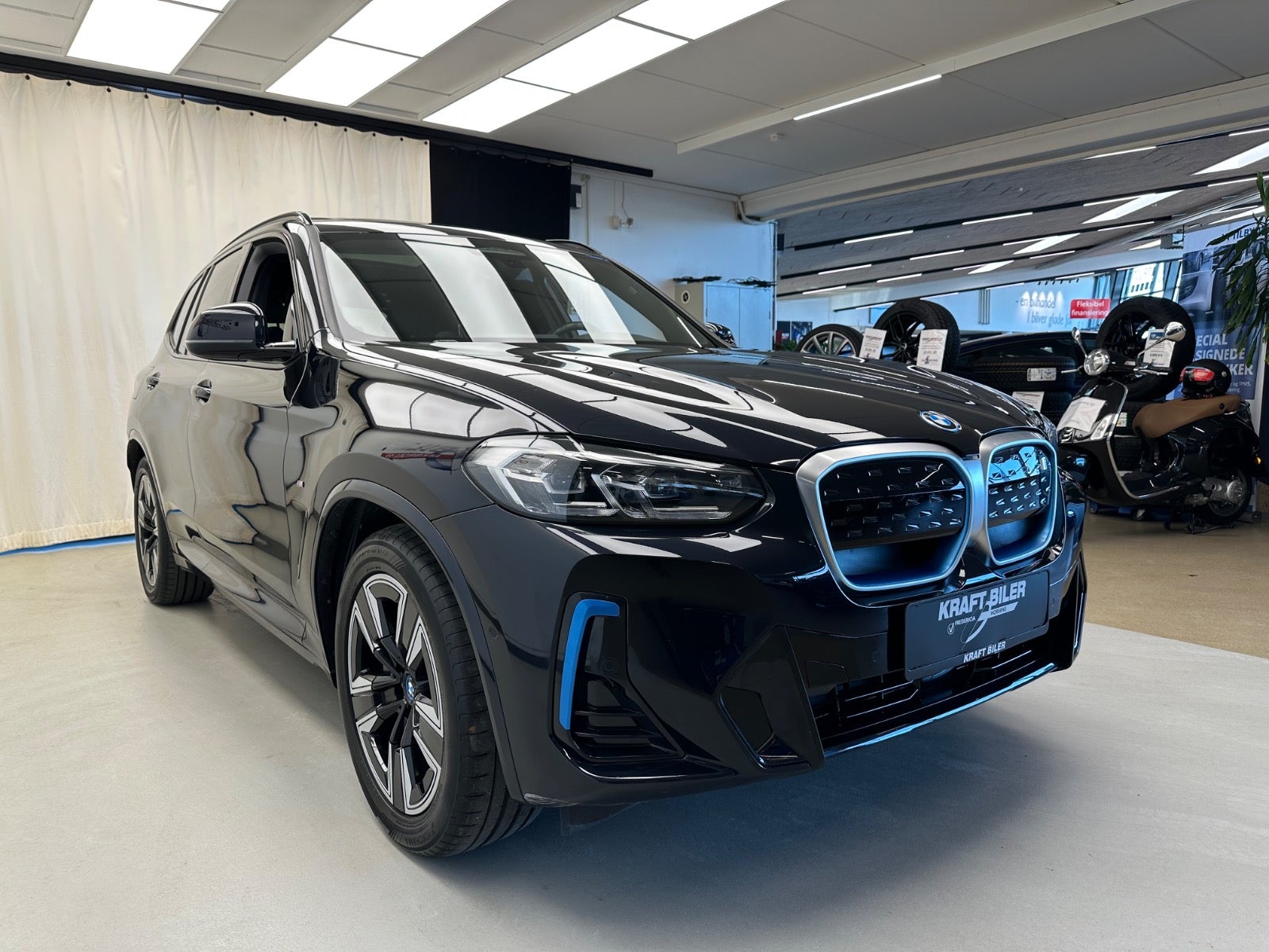 Billede af BMW iX3  Charged M-Sport