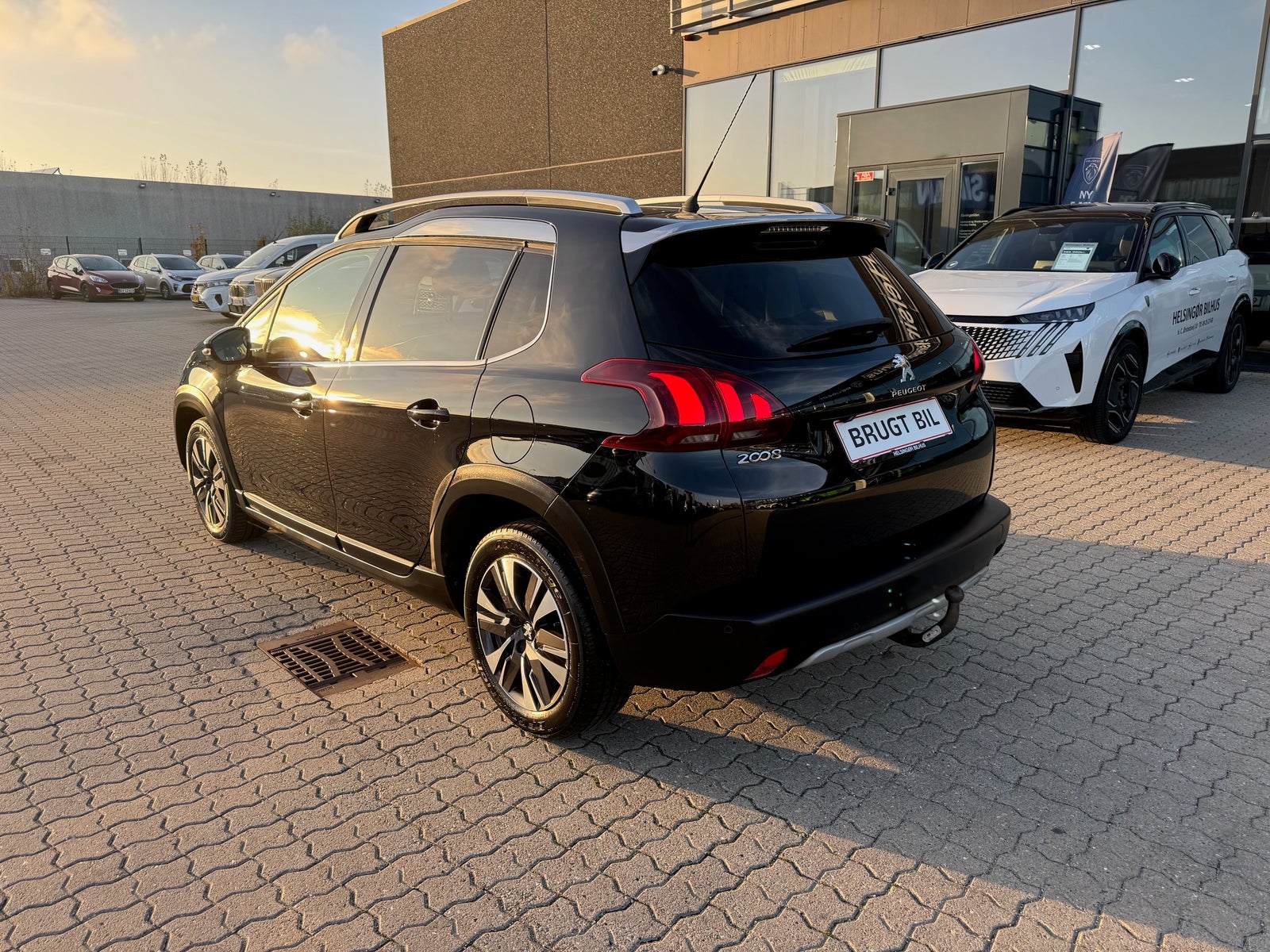 Billede af Peugeot 2008 1,6 BlueHDi 100 Allure Sky