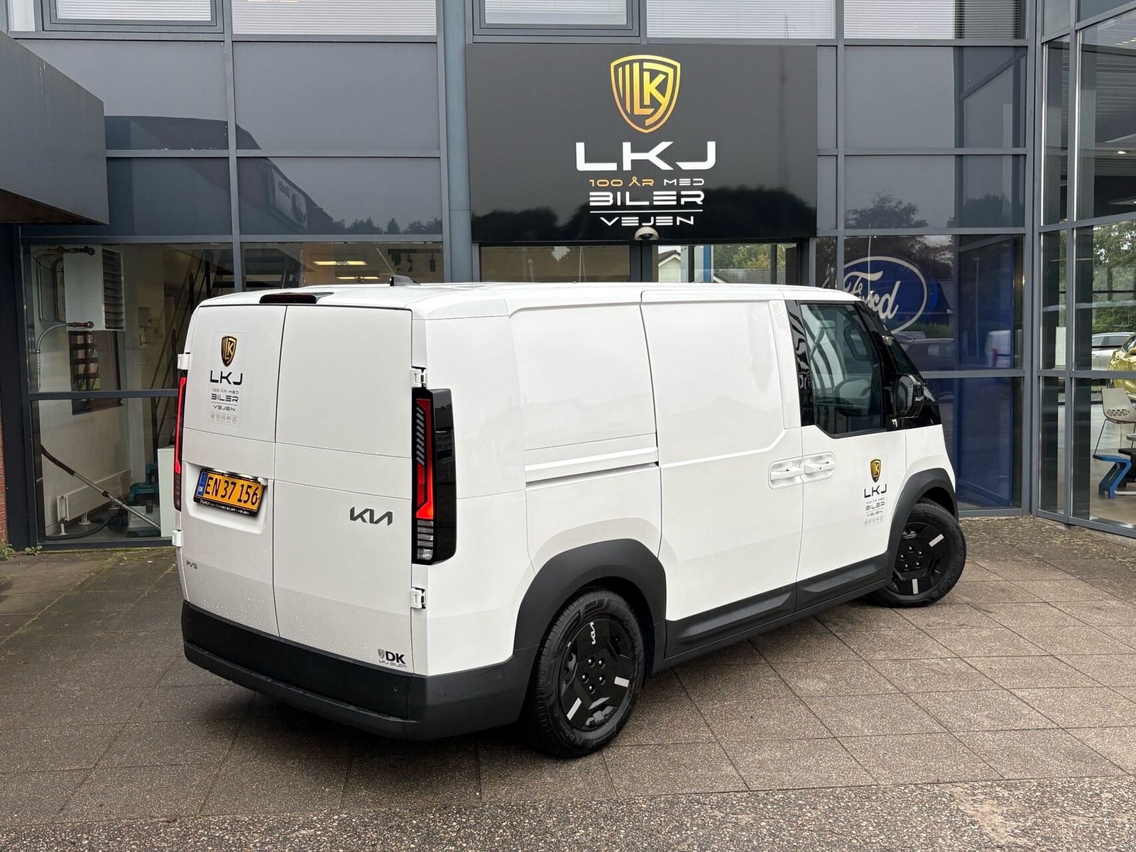 Kia PV5 Cargo L2H1 Long Range Work Pro