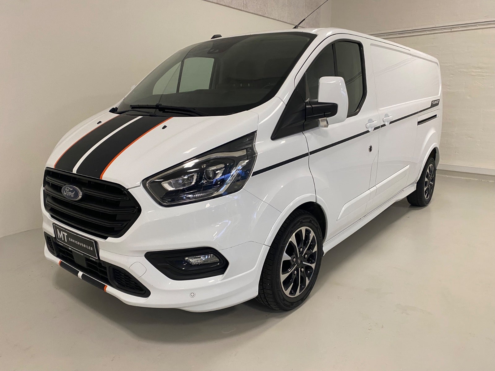 Billede af Ford Transit Custom 320L 2,0 TDCi 185 Sport aut.