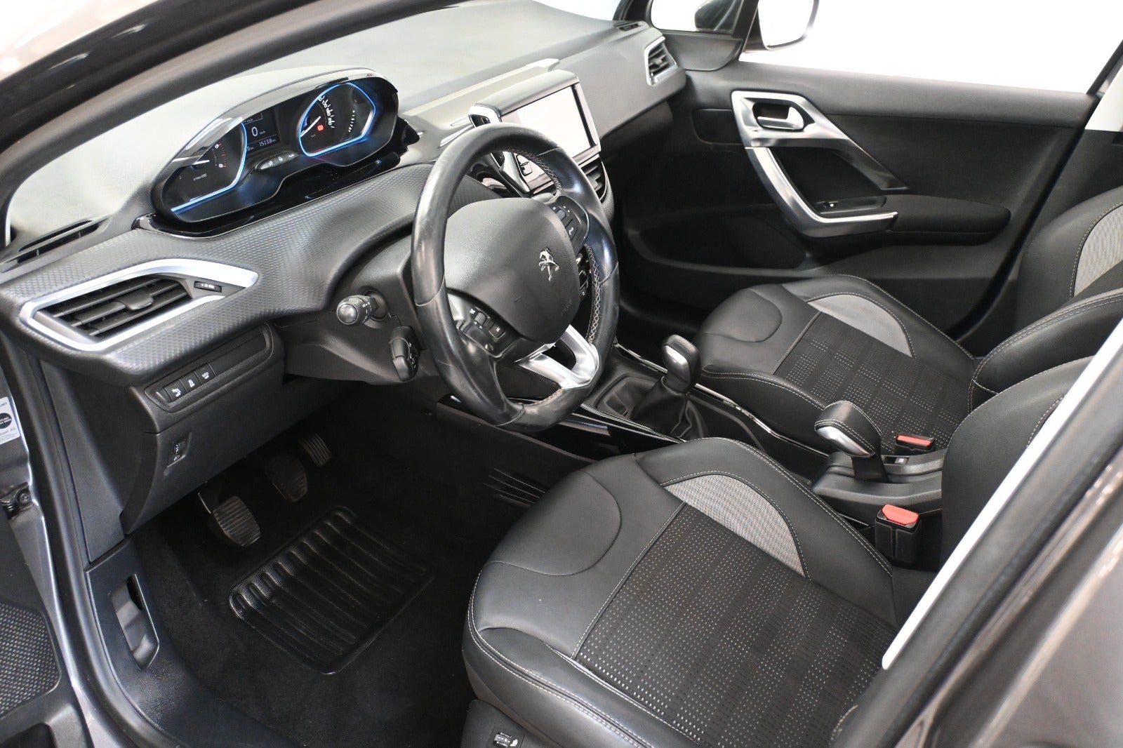 Peugeot 2008 BlueHDi 100 Allure Sky