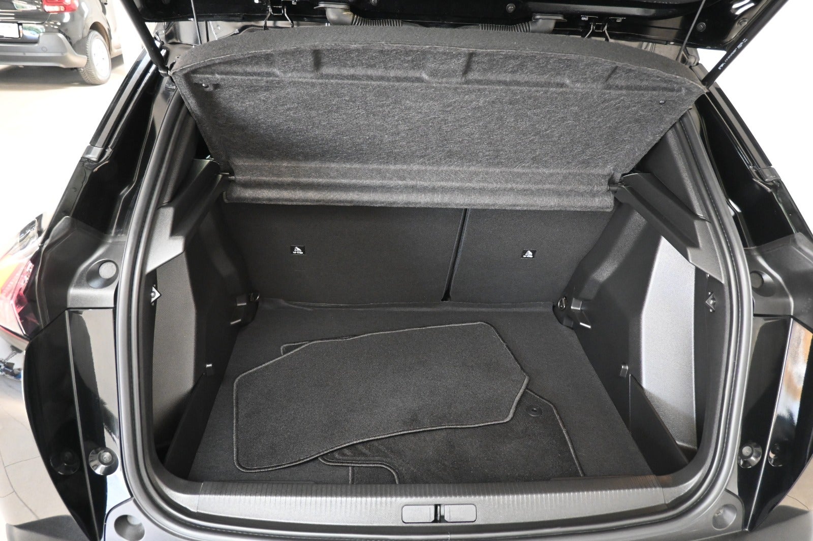 Peugeot 2008 PureTech 100 Selection