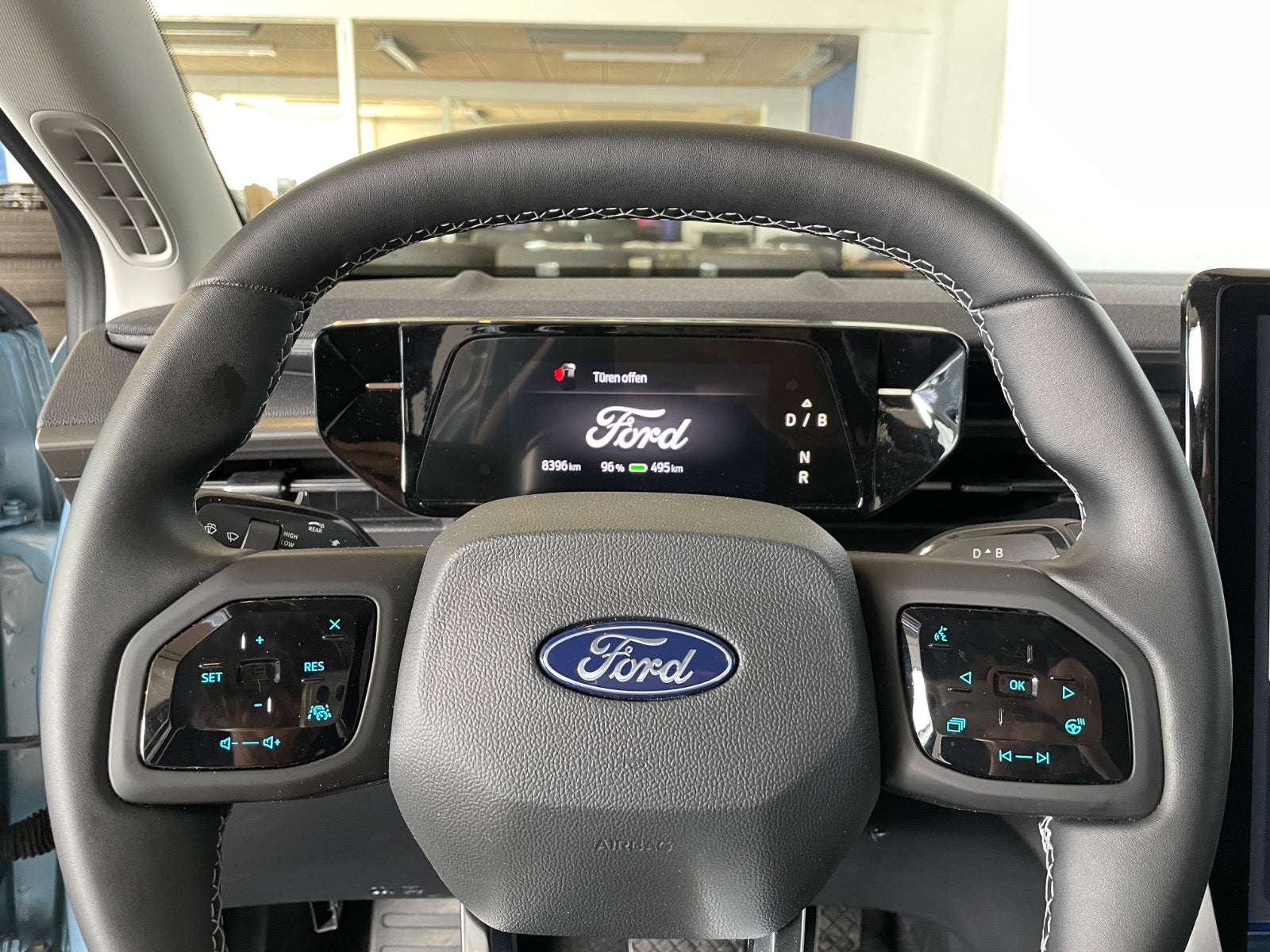 Ford Explorer Select Extended Range