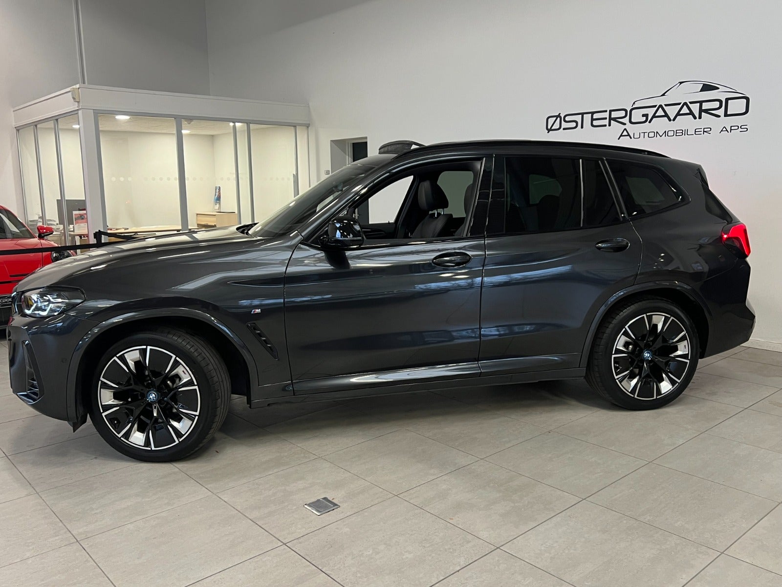 BMW iX3 2023