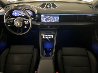 Porsche Macan Van
