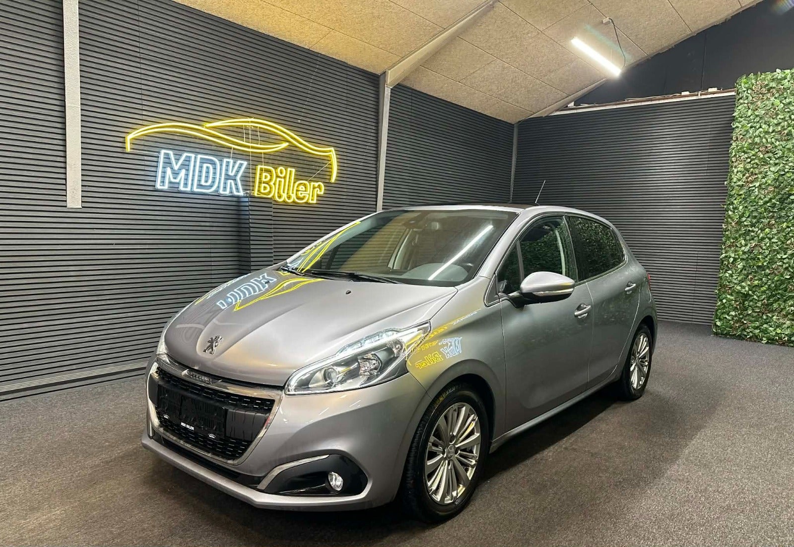 Billede af Peugeot 208 1,5 BlueHDi 100 Infinity Sky
