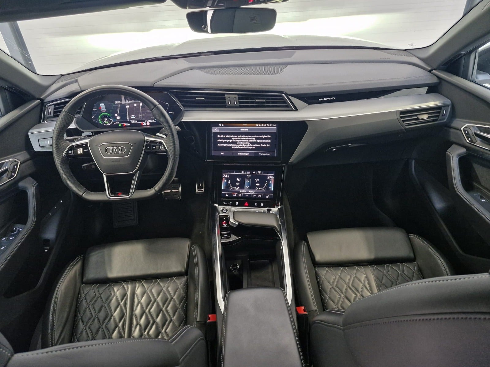 Billede af Audi Q8 e-tron 50 S-line quattro