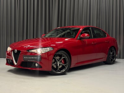 Alfa Romeo Giulia 2,0 T 200 Super aut. 4d