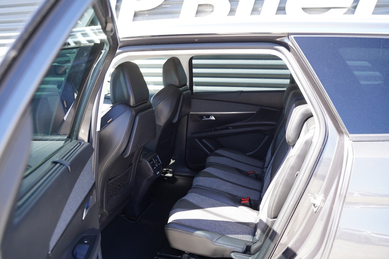 Billede af Peugeot 5008 1,6 BlueHDi 120 Allure EAT6 7prs