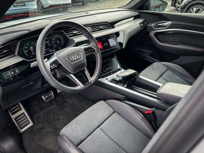 Audi Q8 e-tron S-line Black Style quattro
