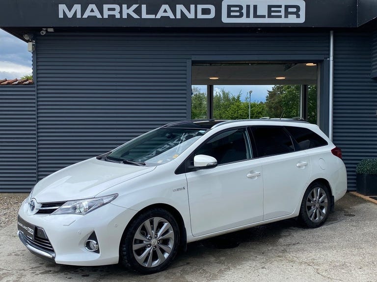 Toyota Auris Hybrid H3 Touring Sports CVT
