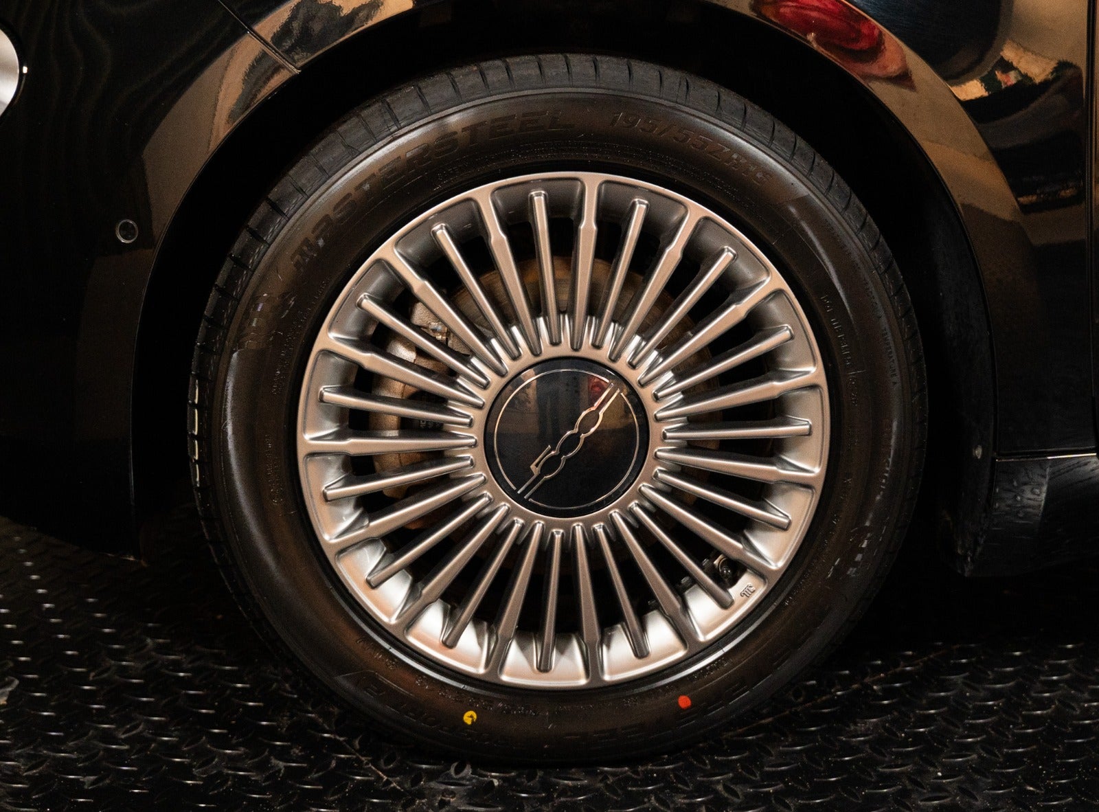 Billede af Fiat 500e 42 (RED)