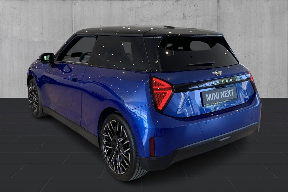 MINI Cooper SE Favoured Trim XL 2024