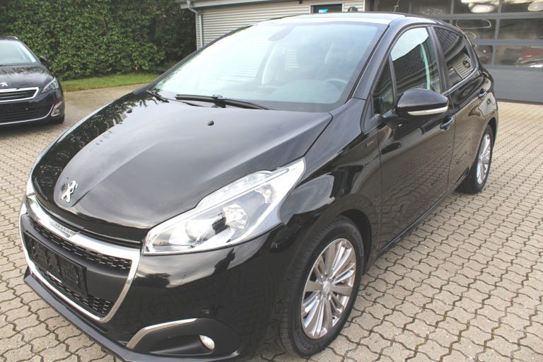 Peugeot 208 BlueHDi 100 Signature Sky