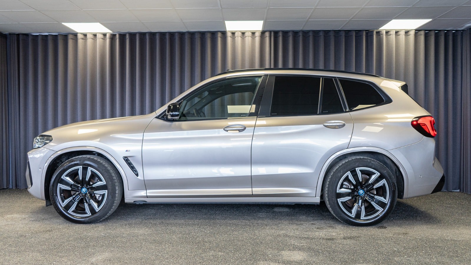 Billede af BMW iX3  Charged M-Sport