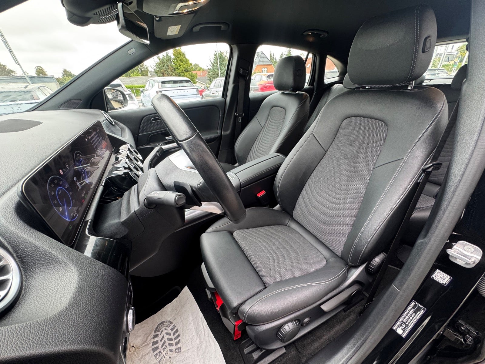 Billede af Mercedes EQA250+