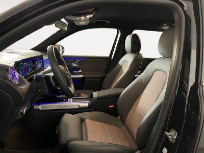 Mercedes EQB250+ Electric Art