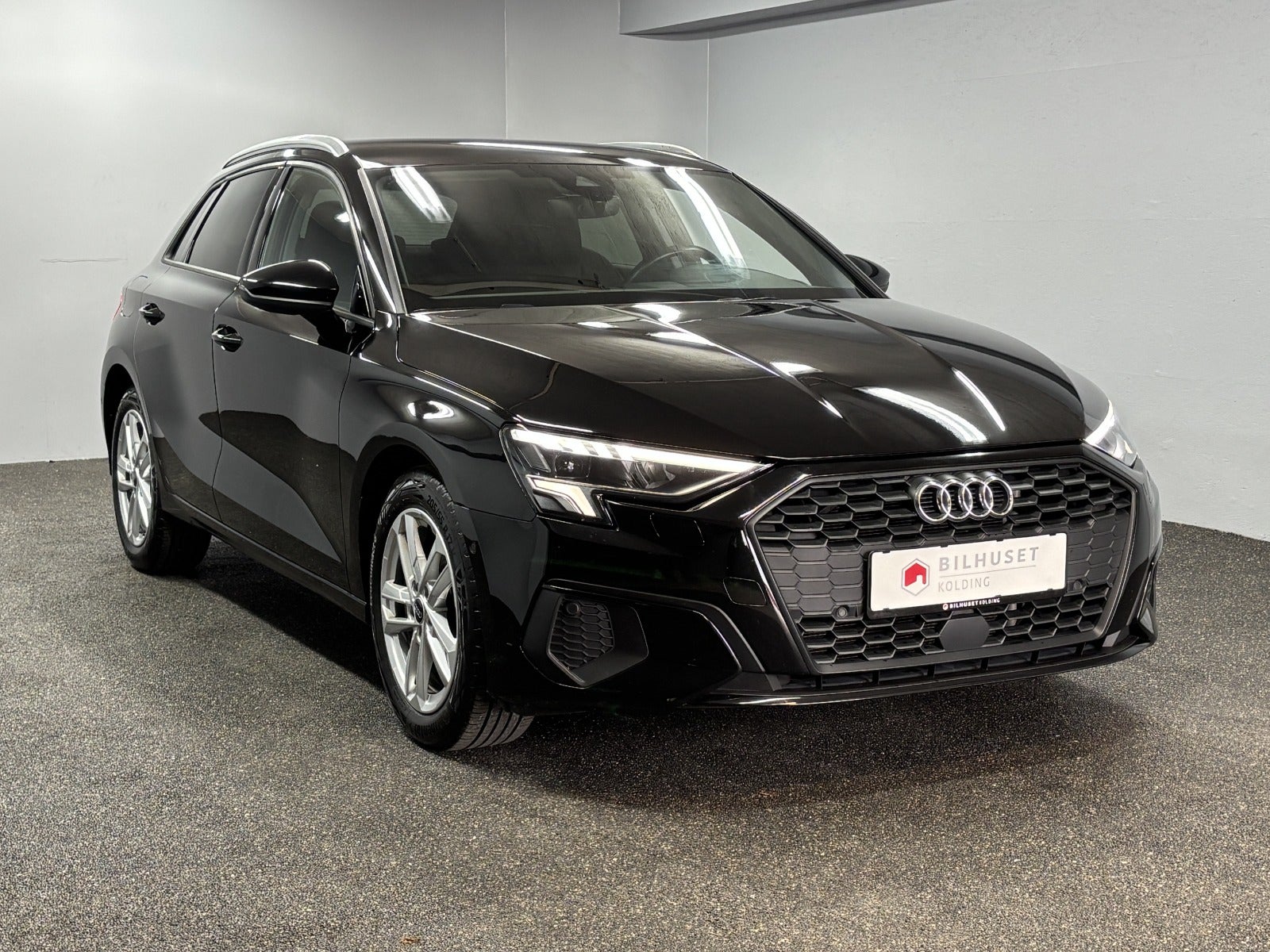 Billede af Audi A3 40 TFSi e Advanced Sportback S-tr.