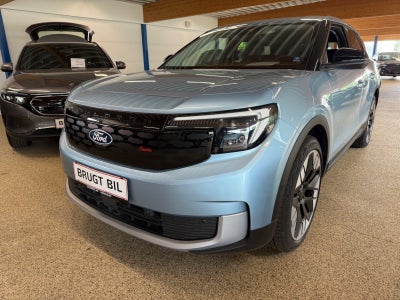 Ford Explorer Premium Extended Range  