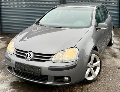 VW Golf V 1,9 TDi 105 Trendline DSG 5d