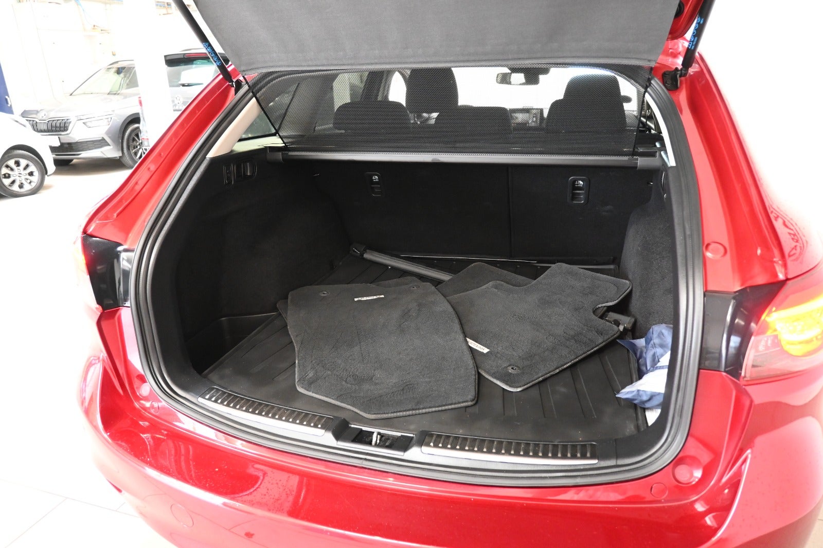 Mazda 6 SkyActiv-D 150 Premium stc. aut.