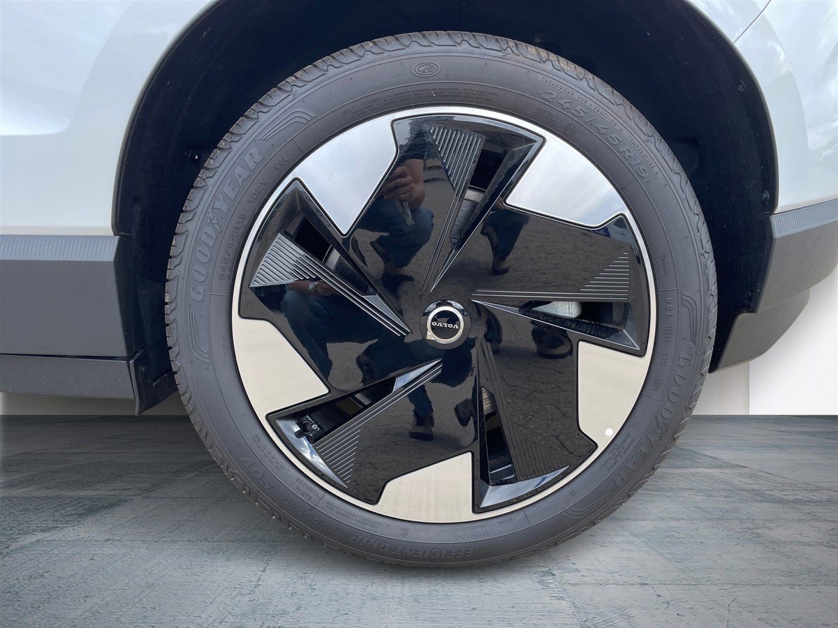 Volvo EX30 Extended Range Plus billede 11
